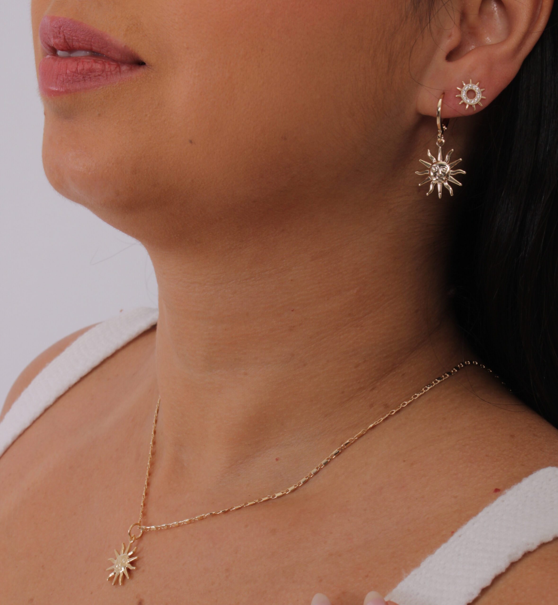 Colar Sol Banhado a Ouro 18K