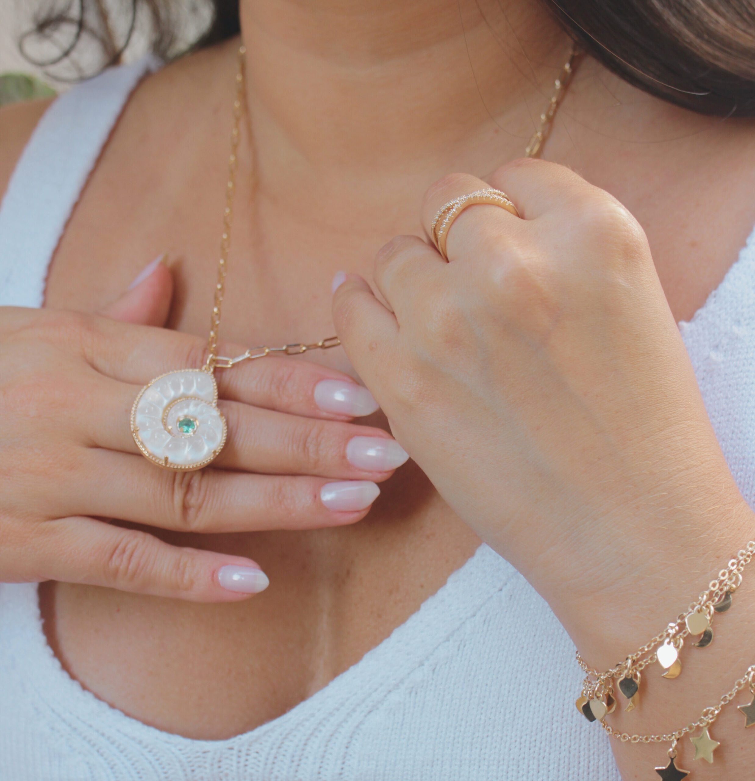 Colar Concha com Resina Banhado a Ouro 18k