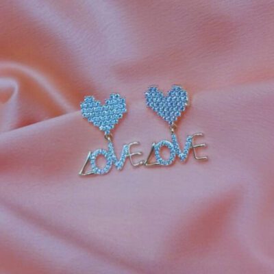 Brinco Coração Love Cravejado Banhado a Ouro 18K
