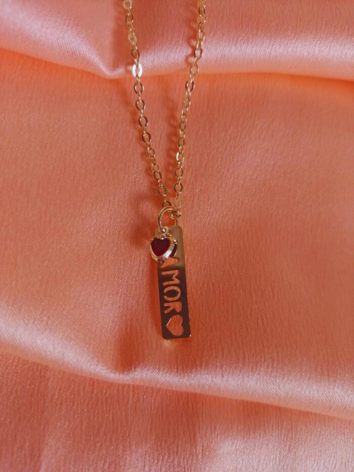 Colar Amor com Pingente Coração Vermelho Banhado A Ouro 18k