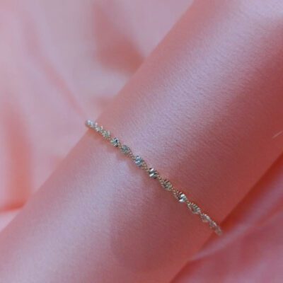 Pulseira Fina Luxo Banhada a Ouro 18K