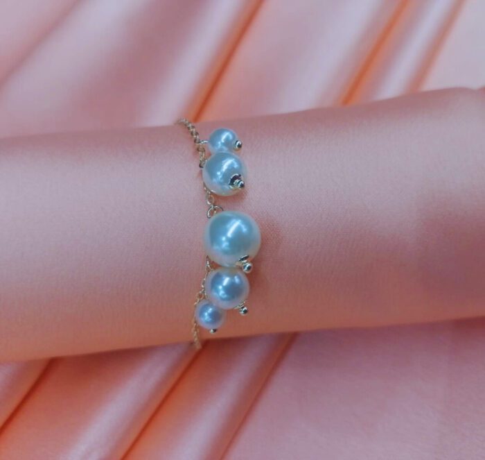 Pulseira com Pérolas Penduradas Banhado A Ouro 18K