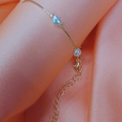 Pulseira Pérola em Formato de Coração Banhada a Ouro 18K