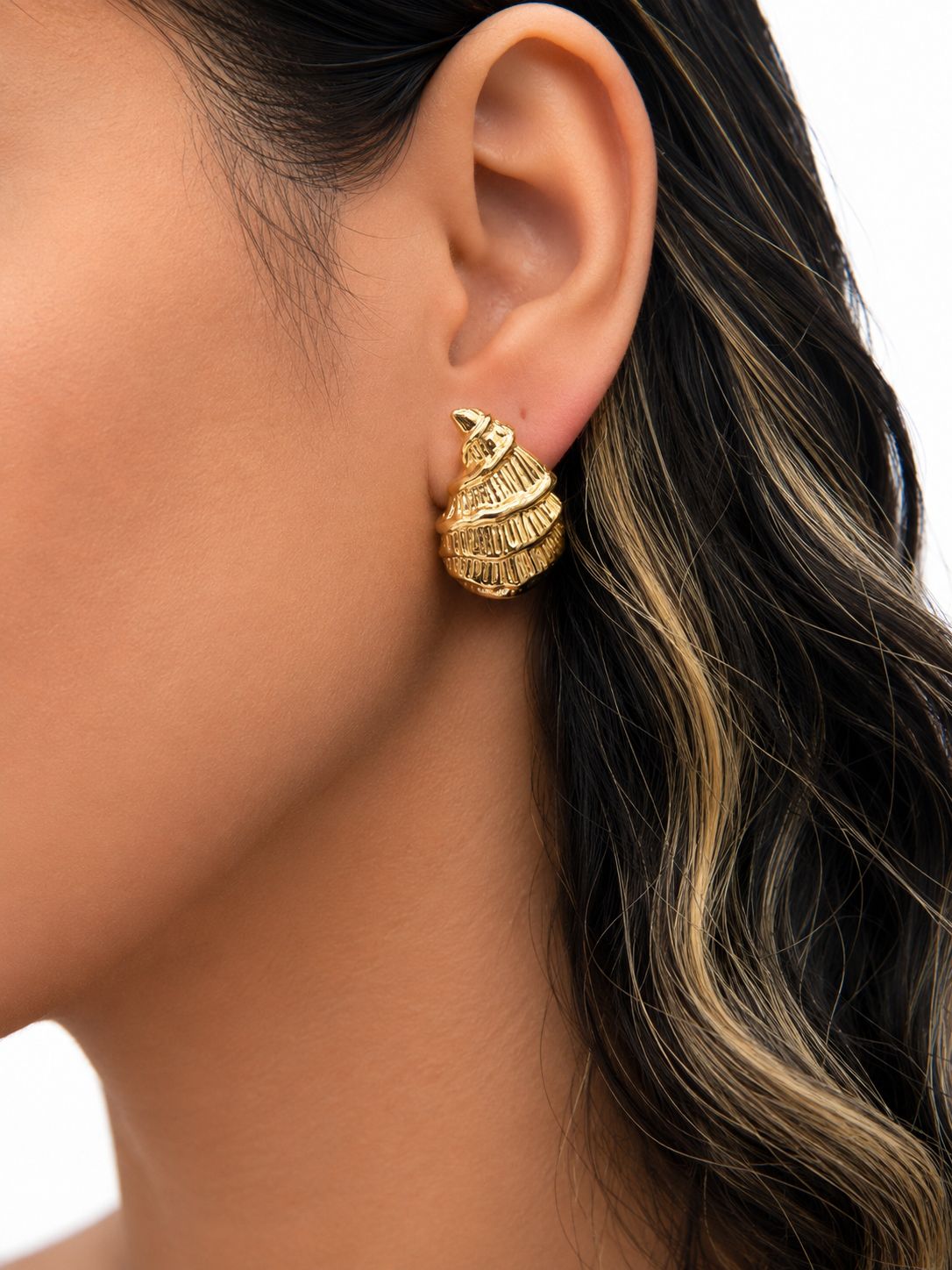 Brinco Caracol do Mar Retro Banho Ouro 18K - Imagem 2