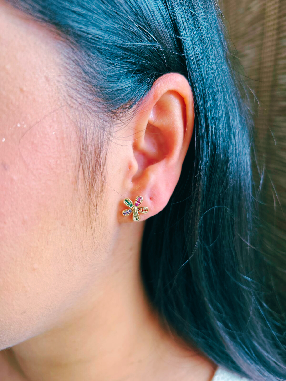 Brinco Flor Cravejado Colorido Banhado A Ouro 18K - Imagem 2