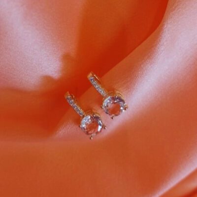 Brinco Pingente com Ponto de Luz em Zircônia Banhado a Ouro 18K