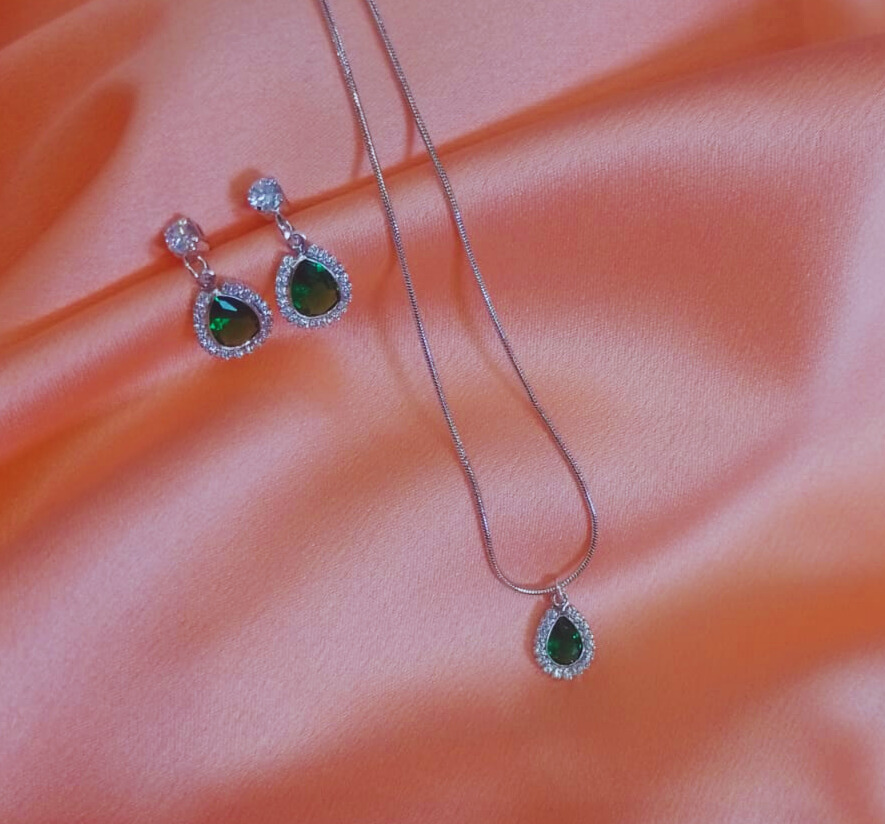 Conjunto Colar E Brinco Gota Zircônia Verde - Banhado A Ródio Branco