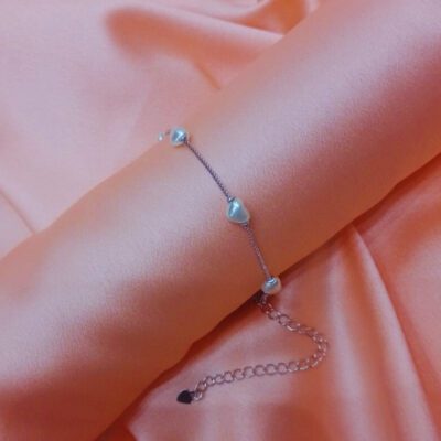 Pulseira Pérola em Formato de Coração Banhada a Ródio Branco