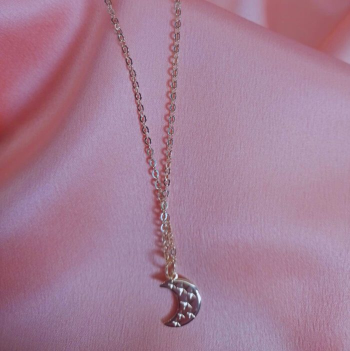 Colar Lua Banhado A Ouro 18k