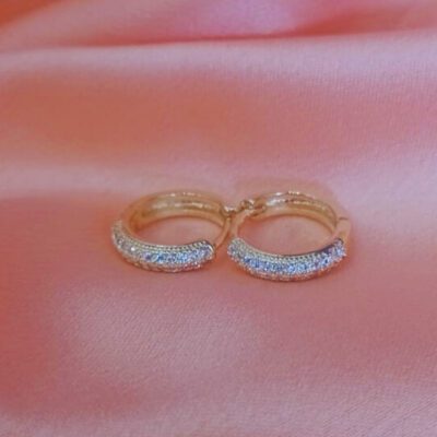 Brinco Click Argola Cravejada Pequena Banhado a Ouro 18k