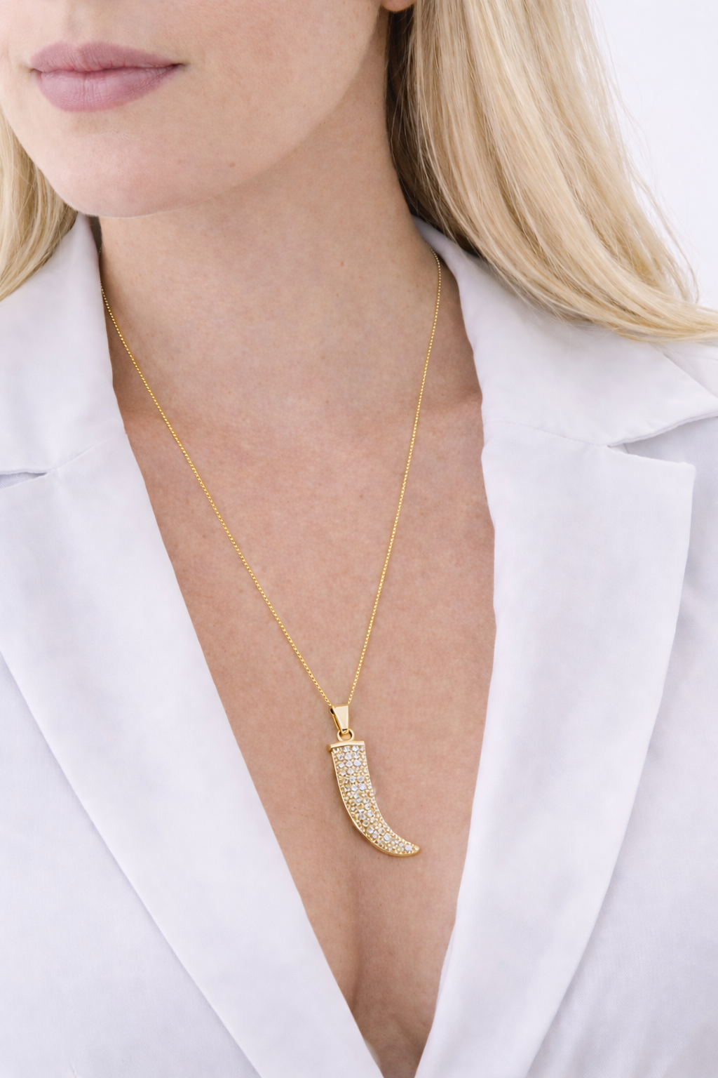 Colar Amuleto Cravejado Banhado A Ouro 18k - Imagem 2