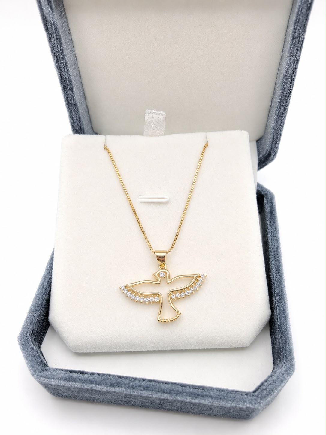 Colar Espírito Santo Cravejado Banhado a Ouro 18K - Imagem 4