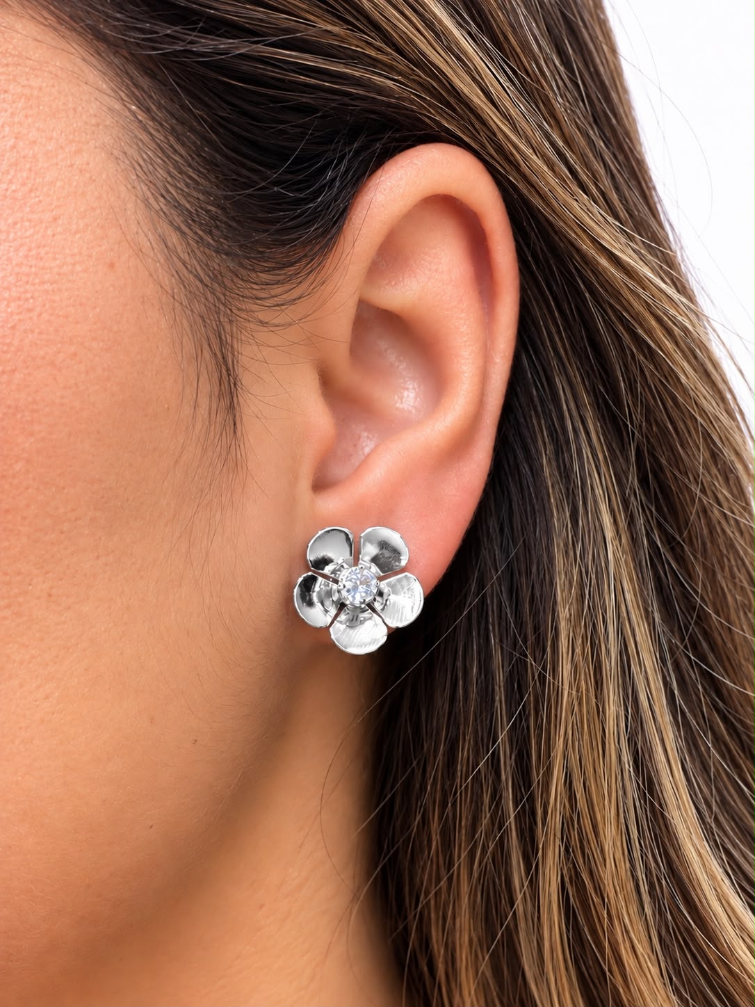Brinco Flor com Zircônia Cristal Banhado a Ródio Branco - Imagem 2
